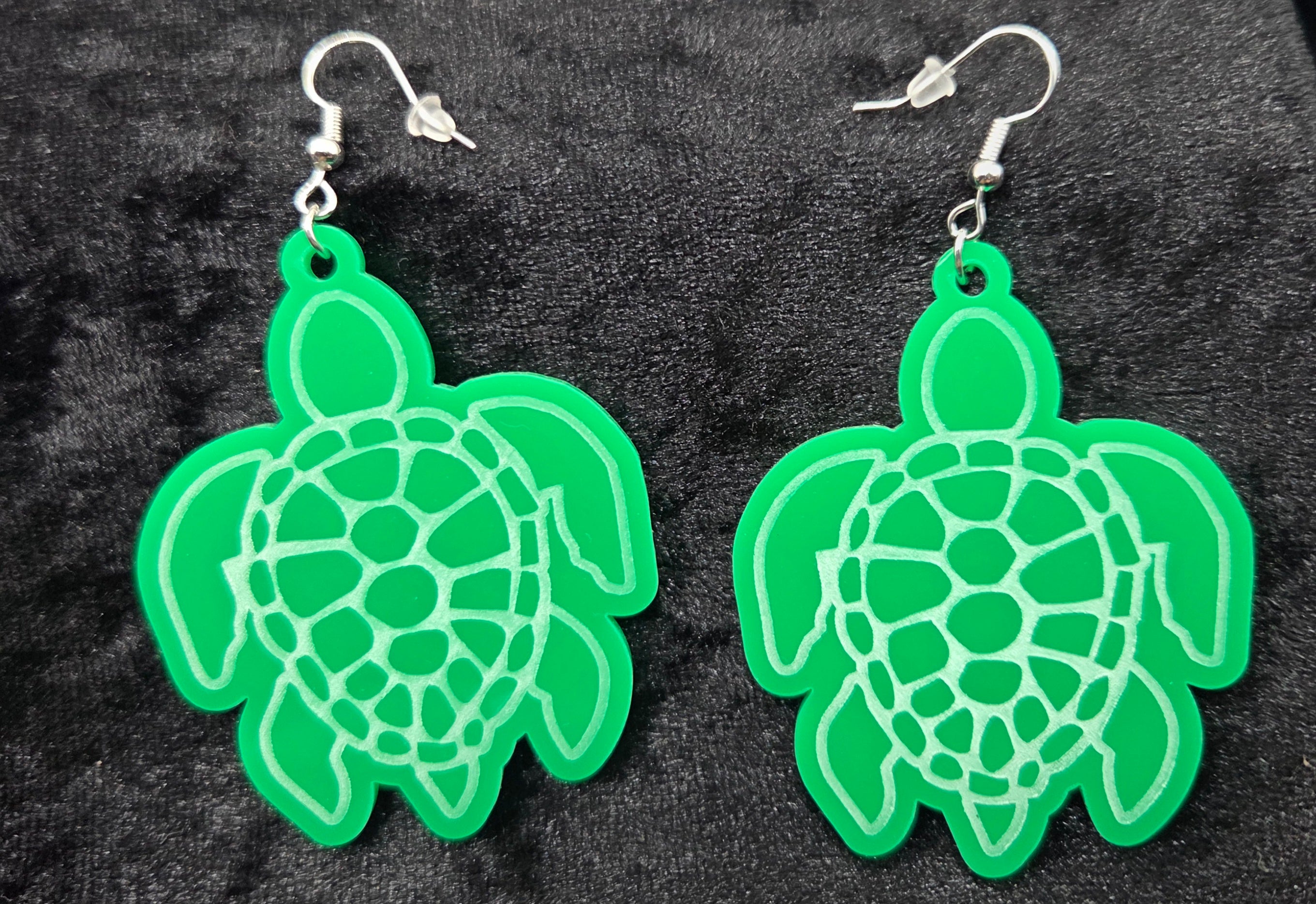 Ear Acrylic Green Turtles